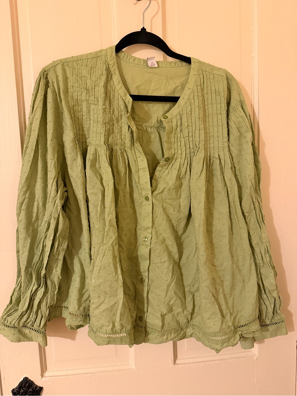 Old Navy Light Green Pintuck Button-Front Blouse